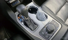 Jeep Grand Wagoneer, снимка 9 - Автомобили и джипове - 53692535