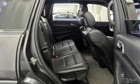 Jeep Grand Wagoneer, снимка 12 - Автомобили и джипове - 53692535