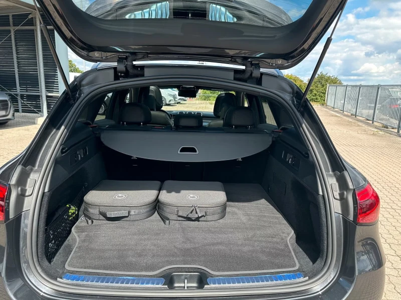 Mercedes-Benz GLC 63 AMG S/E-PERF./670HP/HUD/KEYL/BURM/NIGHT/360/MEMO/815f, снимка 9 - Автомобили и джипове - 51878204