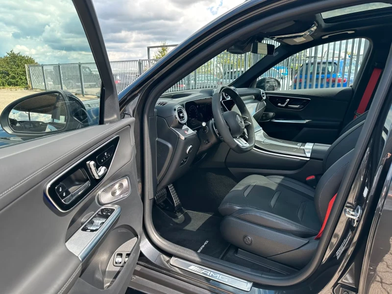 Mercedes-Benz GLC 63 AMG S/E-PERF./670HP/HUD/KEYL/BURM/NIGHT/360/MEMO/815f, снимка 10 - Автомобили и джипове - 51878204