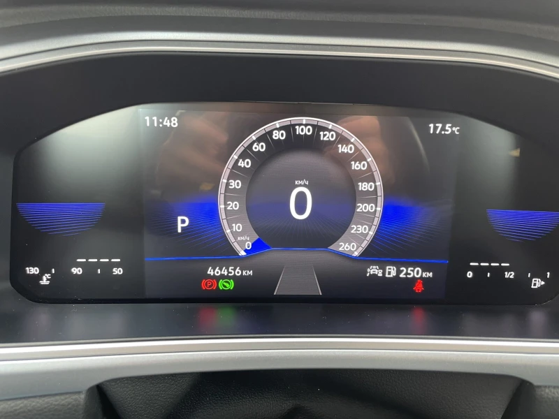 VW T-Roc Cabrio STYLE + LED PLUS, снимка 12 - Автомобили и джипове - 52470861