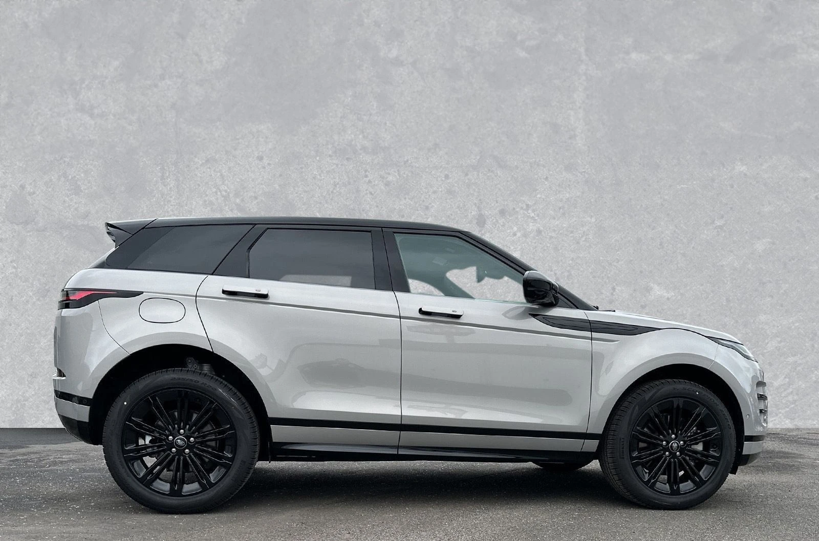 Land Rover Range Rover Evoque P250 = R-Dynamic SE= Гаранция - изображение 4