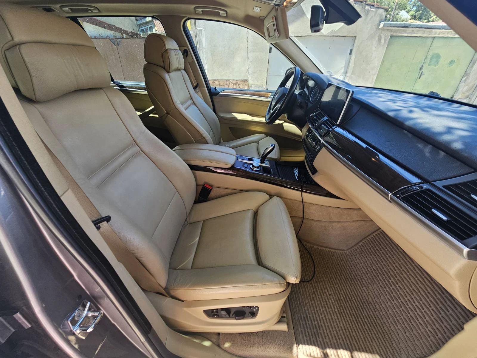 BMW X5 E70 - изображение 2