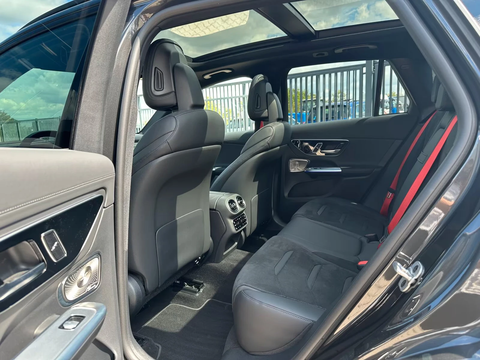 Mercedes-Benz GLC 63 AMG S/E-PERF./670HP/HUD/KEYL/BURM/NIGHT/360/MEMO/815f | Mobile.bg   12