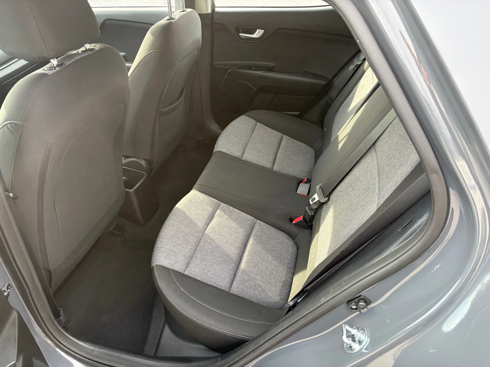 Kia Stonic Urban 1.2i-84k.c. ECO GPL /Apple CarPlay/ | Mobile.bg � ����������� 15