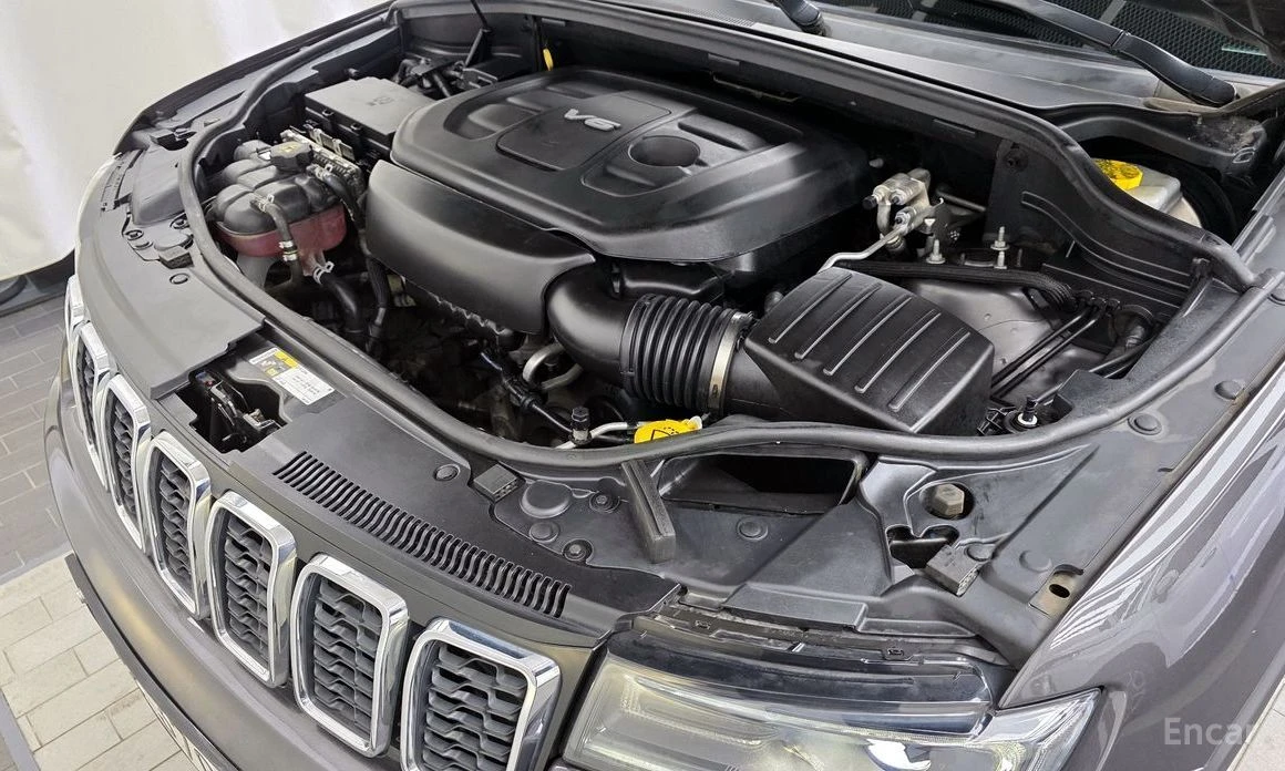 Jeep Grand Wagoneer  - изображение 6