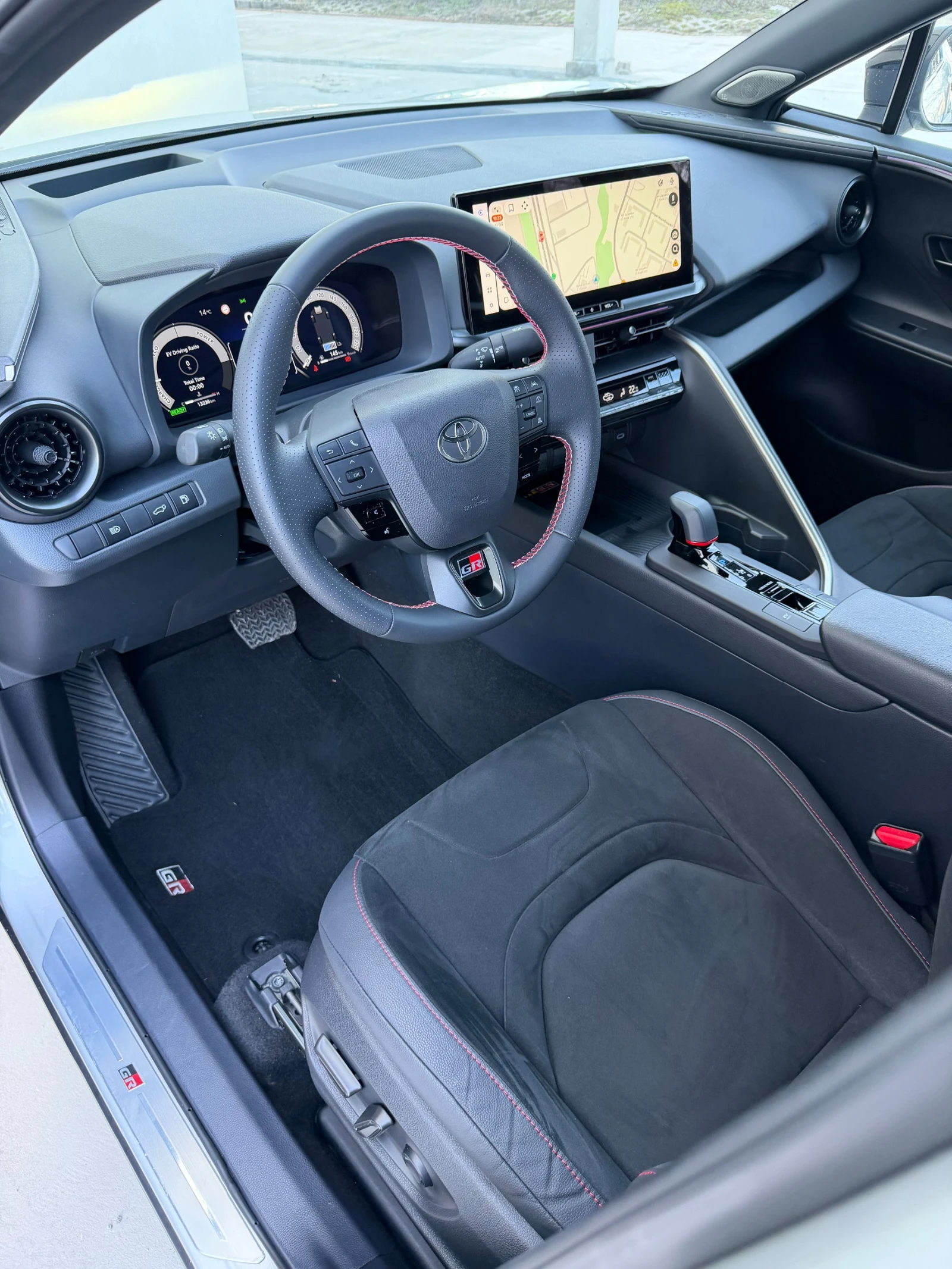 Toyota C-HR 2.0 GR Sport AWD в Гаранция - изображение 4