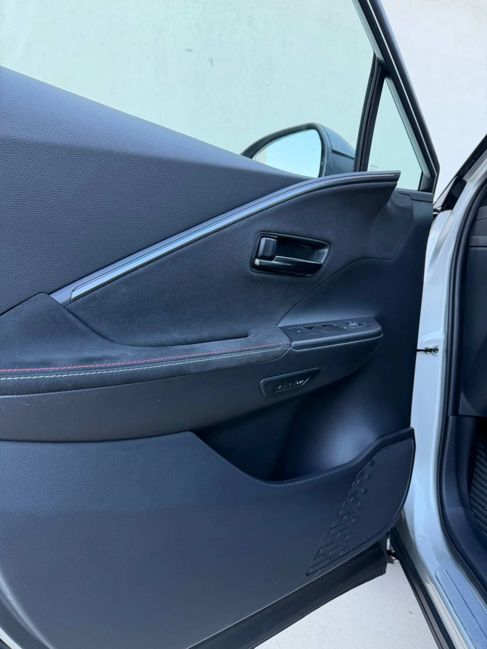 Toyota C-HR 2.0 GR Sport AWD в Гаранция - изображение 5