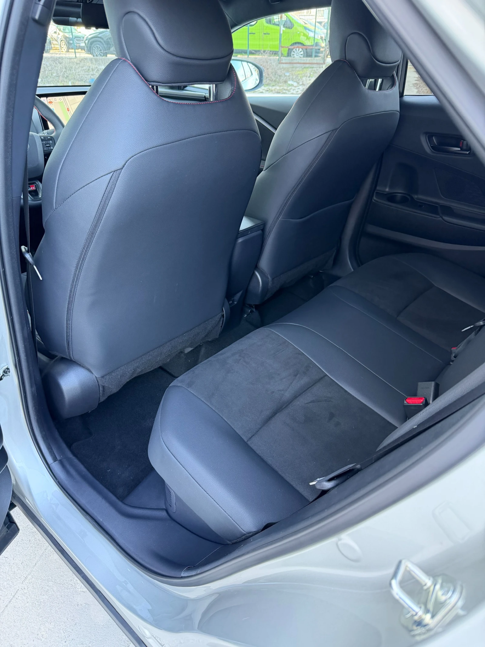 Toyota C-HR 2.0 GR Sport AWD в Гаранция - изображение 7