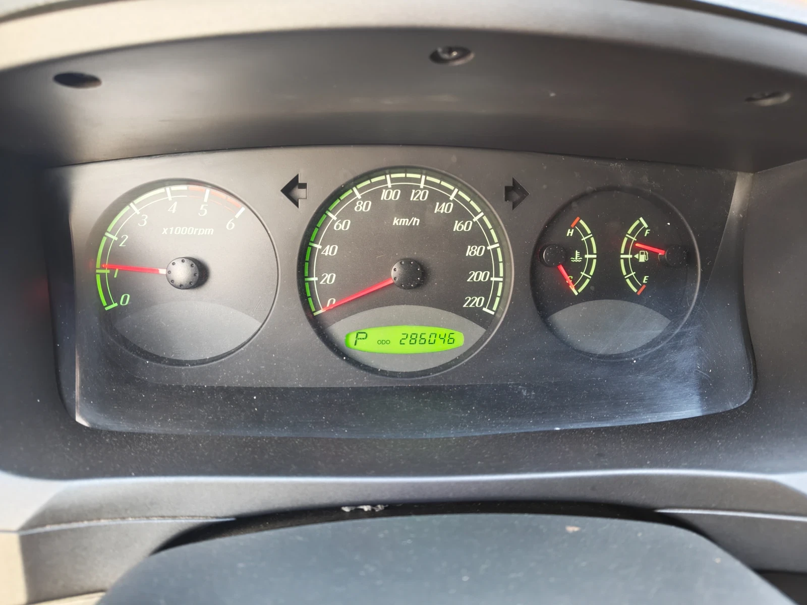 SsangYong Kyron, снимка 10 - Автомобили и джипове - 53805085