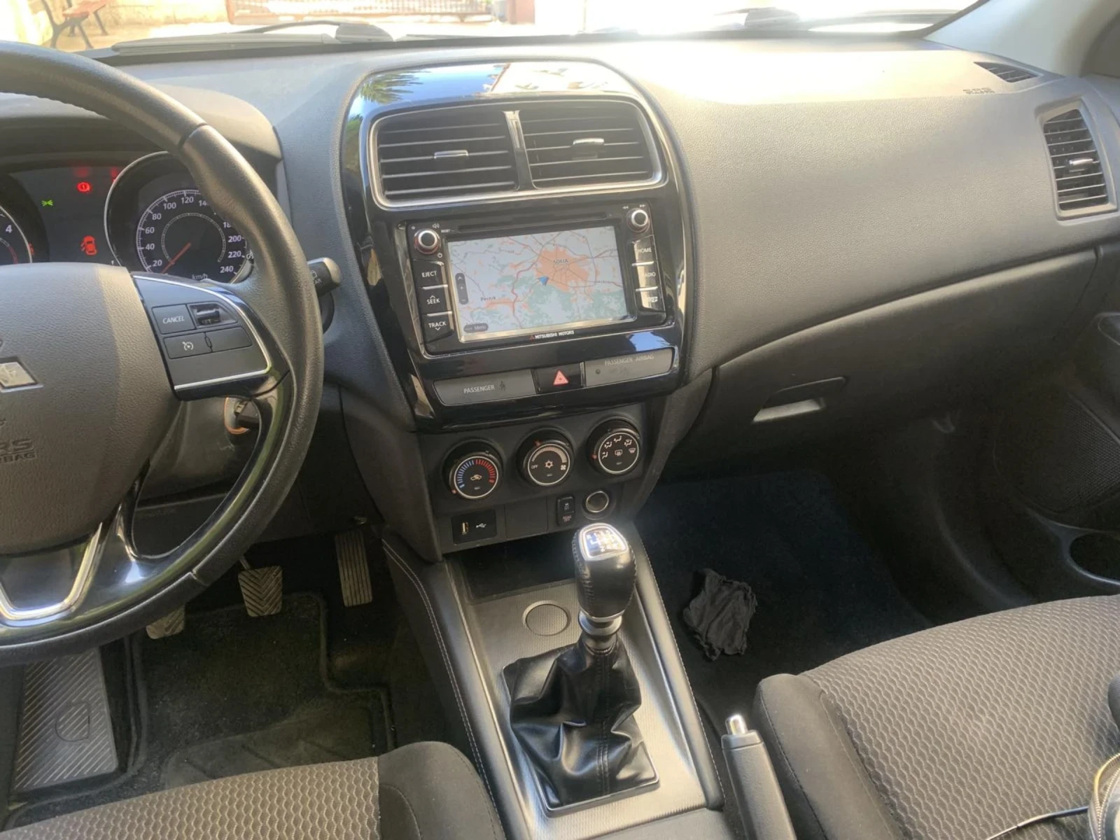 Mitsubishi ASX 1.6D , снимка 5 - Автомобили и джипове - 54335212