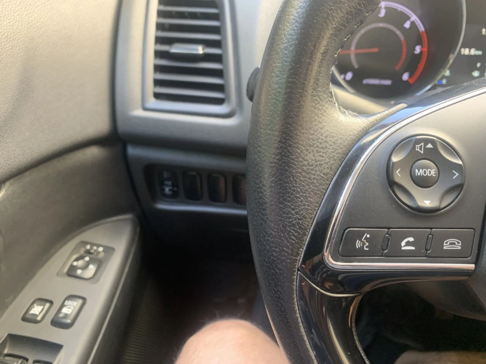 Mitsubishi ASX 1.6D , снимка 9 - Автомобили и джипове - 54335212