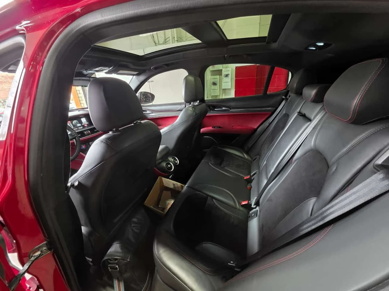 Alfa Romeo Stelvio * Quadrifoglio * CARFAX * ЦЕНА ДО БГ, снимка 16 - Автомобили и джипове - 54981498