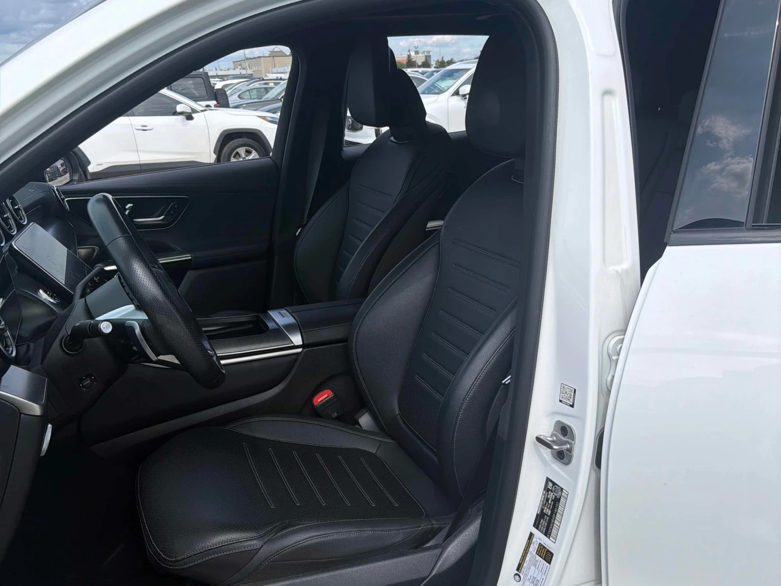 Mercedes-Benz GLC 300 | CARFAX | БЕЗ ИНЦИДЕНТИ , снимка 12 - Автомобили и джипове - 55978628