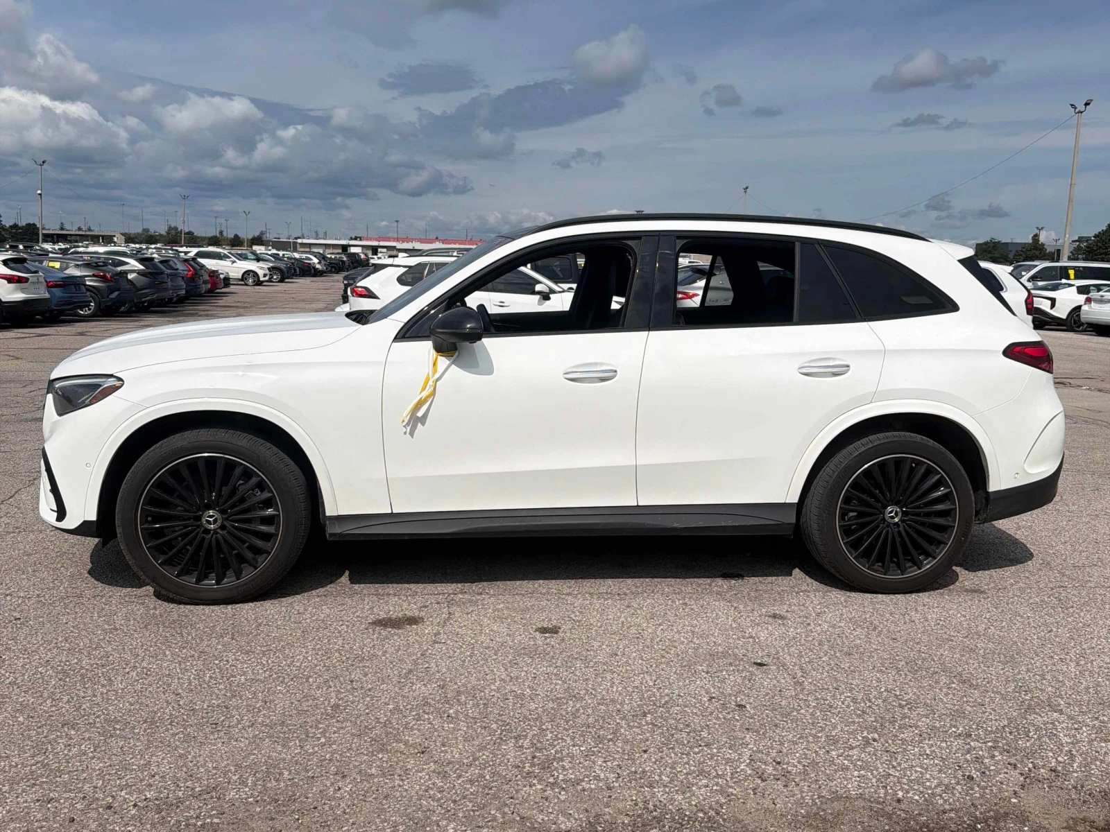 Mercedes-Benz GLC 300 | CARFAX | БЕЗ ИНЦИДЕНТИ , снимка 3 - Автомобили и джипове - 55978628
