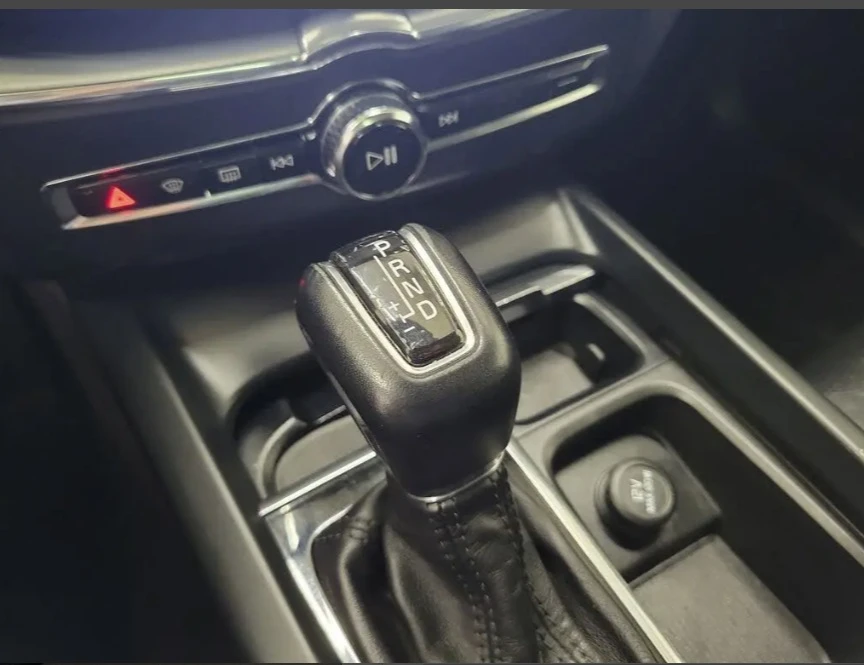 Volvo XC60 T5 Сервизна история, снимка 10 - Автомобили и джипове - 56526951