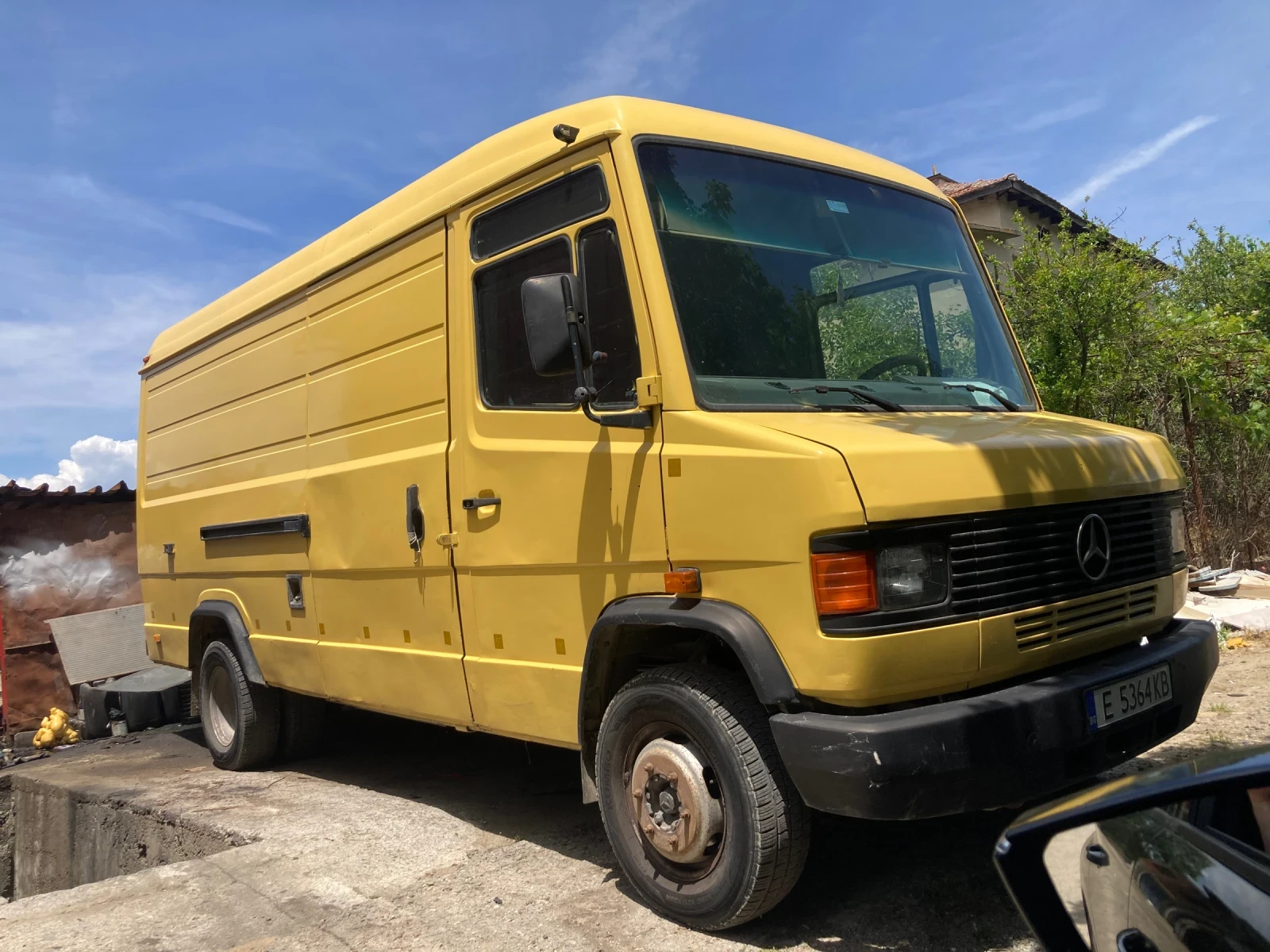 Mercedes-Benz 609 Vario  - изображение 8
