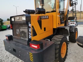 Челен товарач Komatsu 2 ТОНА  Климатик, снимка 5