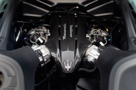 Maserati MC20 = NEW= Carbon Interior Гаранция, снимка 12