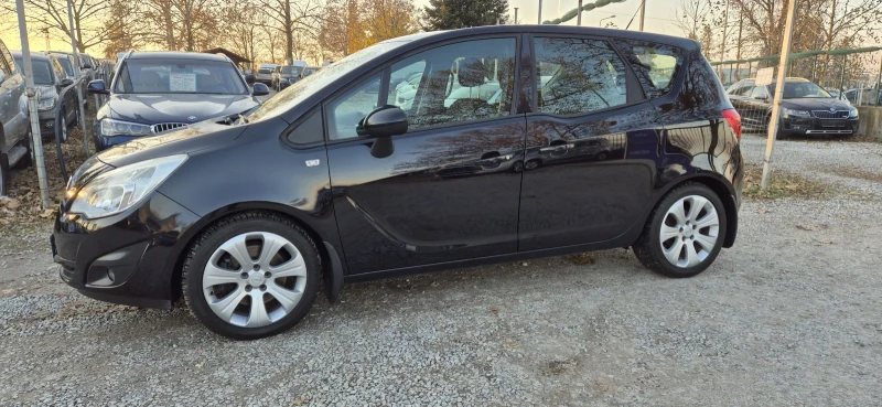 Opel Meriva 1.7crdi+ PANORAMA, снимка 4 - Автомобили и джипове - 40542833