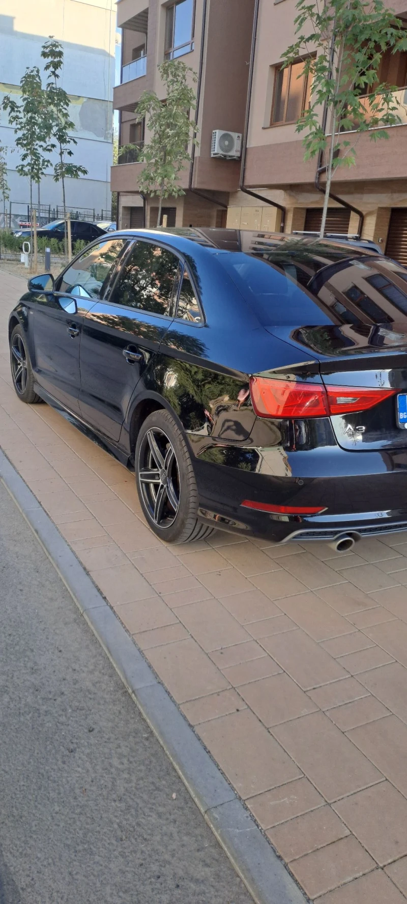 Audi A3 Седан 1.6 TDI, снимка 17 - Автомобили и джипове - 46452522