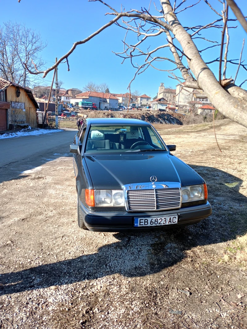 Mercedes-Benz 124 200Е, снимка 4 - Автомобили и джипове - 48885108