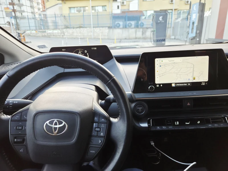 Toyota Prius 2.0 HIBRID HEV, снимка 10 - Автомобили и джипове - 52552394