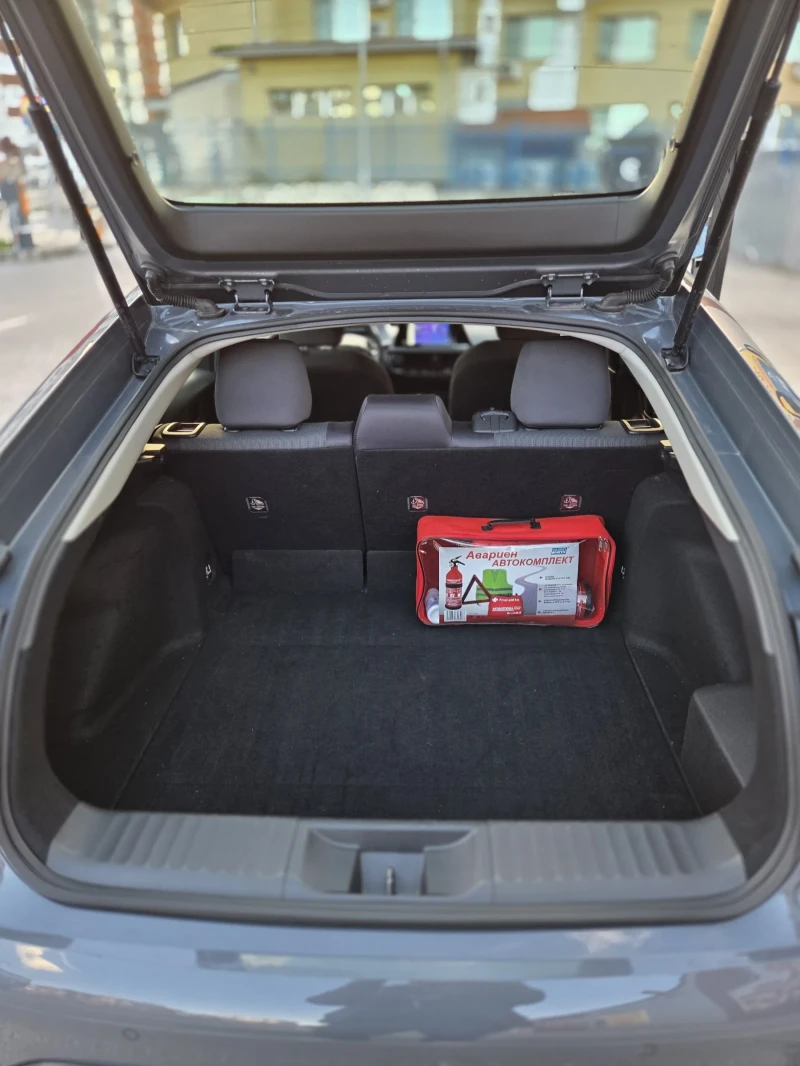 Toyota Prius 2.0 HIBRID HEV, снимка 5 - Автомобили и джипове - 52552394