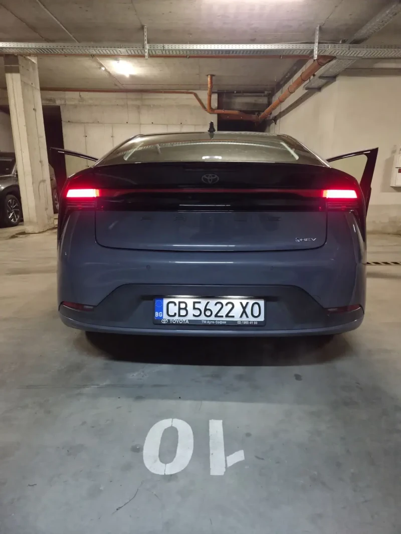 Toyota Prius 2.0 HIBRID HEV, снимка 17 - Автомобили и джипове - 52969366