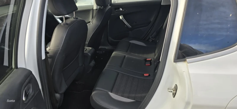 Peugeot 2008 1.2i 131k.c ALLURE ITALIA 83000km. , снимка 6 - Автомобили и джипове - 53106223