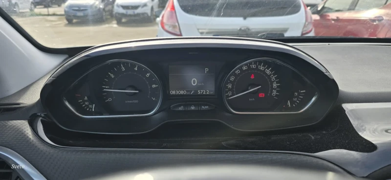 Peugeot 2008 1.2i 131k.c ALLURE ITALIA 83000km. , снимка 9 - Автомобили и джипове - 53106223