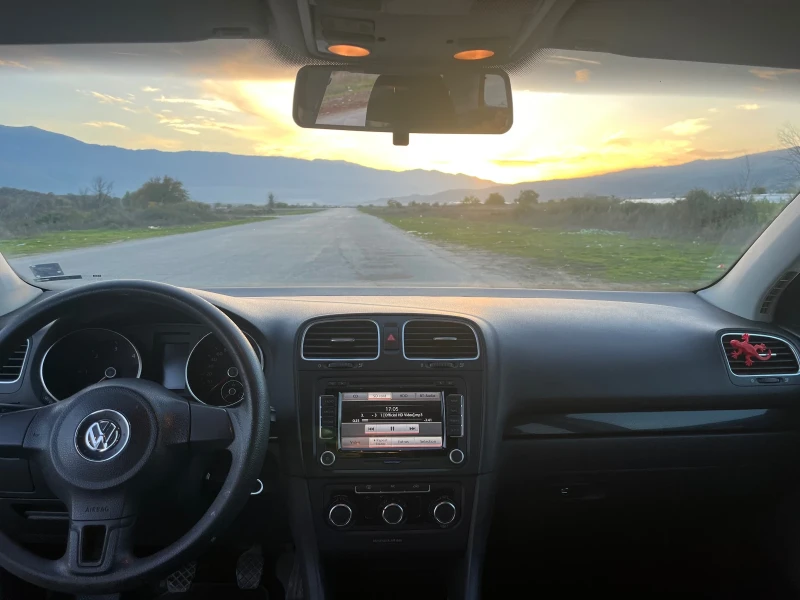 VW Golf, снимка 15 - Автомобили и джипове - 53215202