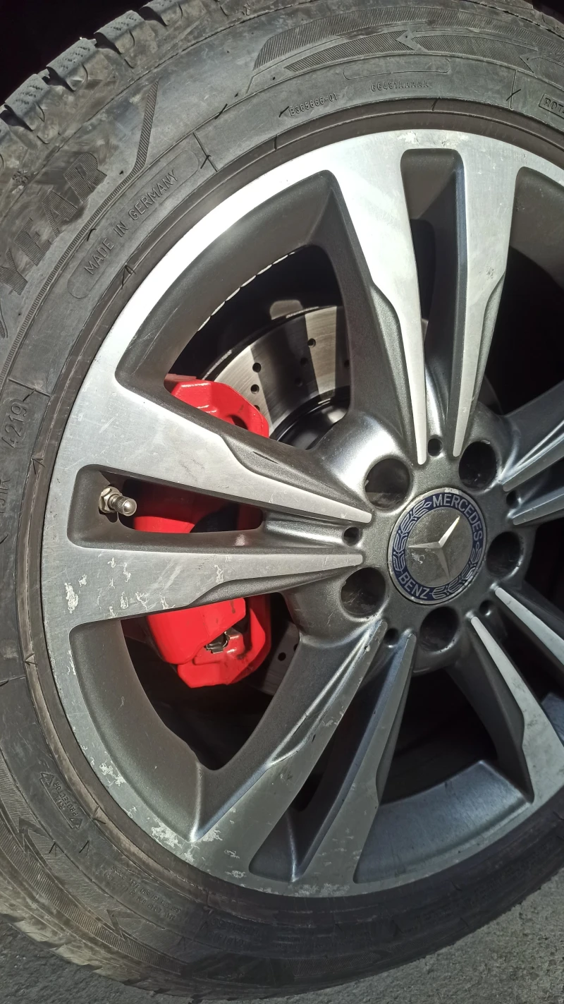 Mercedes-Benz E 220, снимка 12 - Автомобили и джипове - 53278977