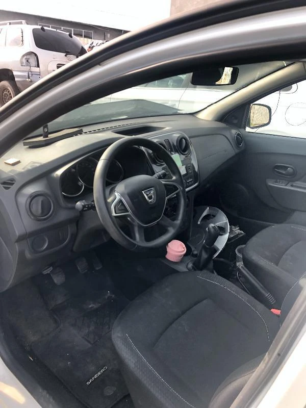 Dacia Sandero 1.0i, снимка 5 - Автомобили и джипове - 33175333