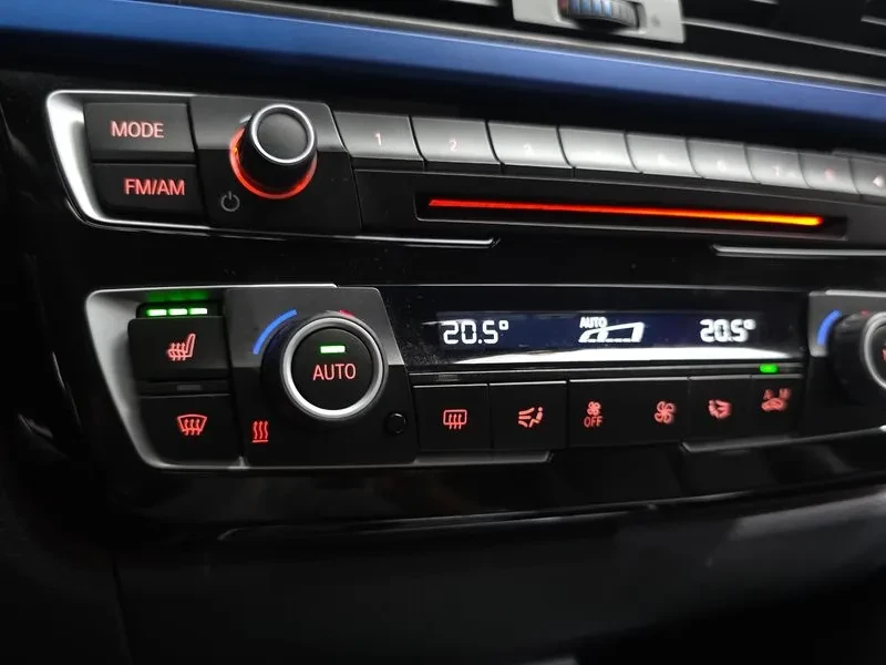 BMW 330 I M Sports, снимка 16 - Автомобили и джипове - 56162026
