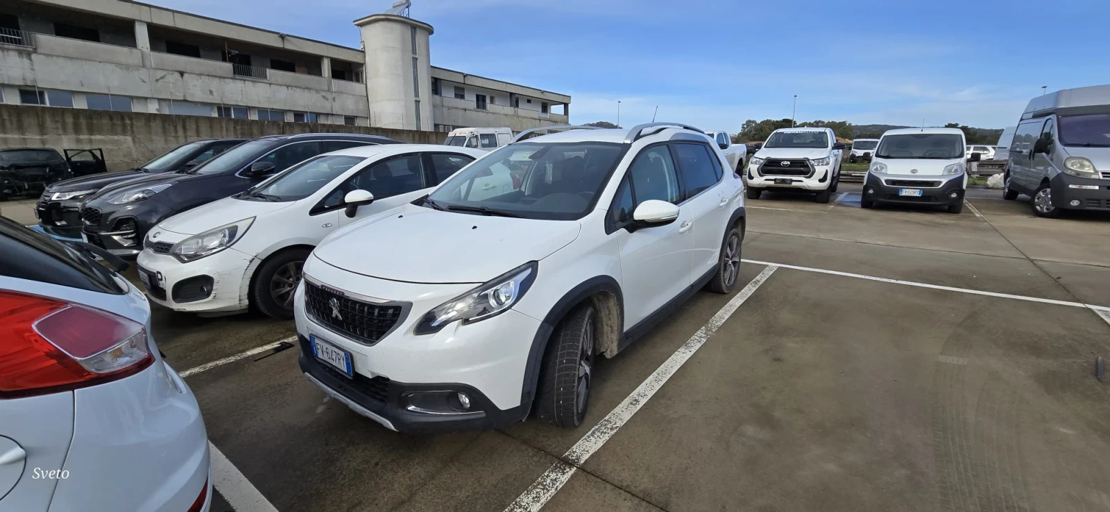 Peugeot 2008 1.2i 131k.c ALLURE ITALIA 83000km. , снимка 1