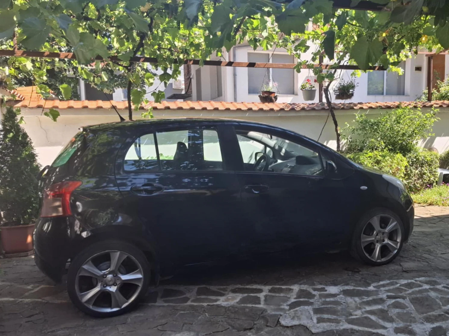 Toyota Yaris  - изображение 5