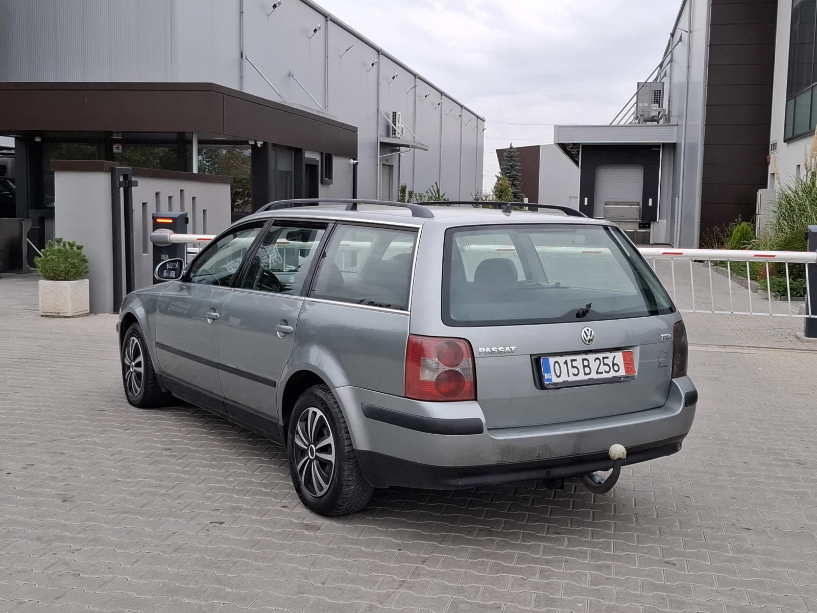 VW Passat 1.9TDI* (131кс)* * FACELIFТ* HOB BHOC* *  - изображение 9