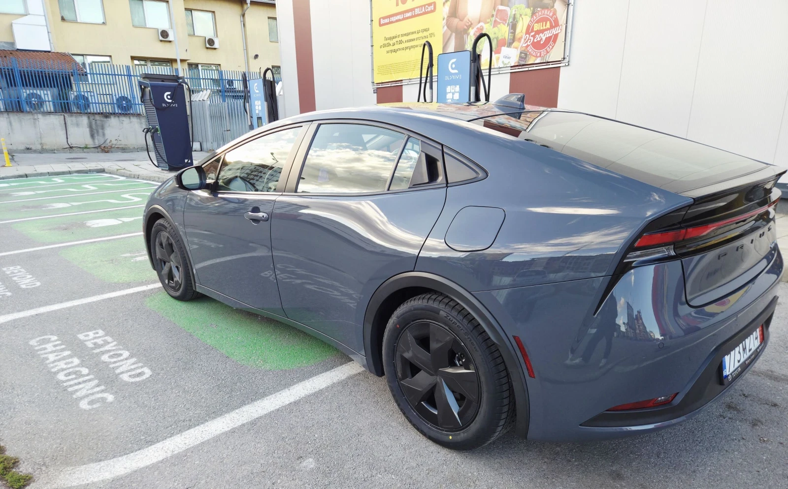 Toyota Prius 2.0 HIBRID HEV | Mobile.bg � ����������� 8