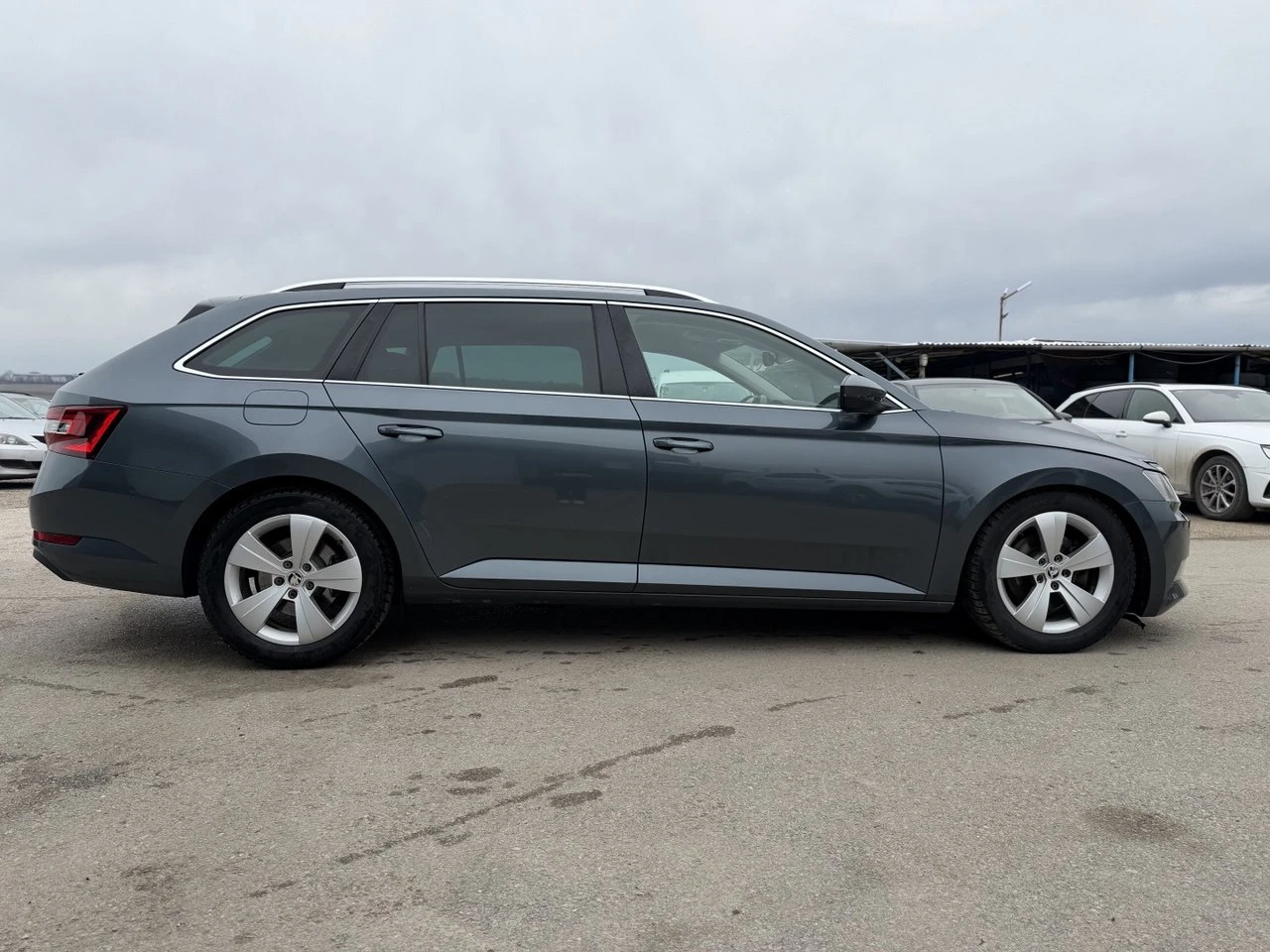 Skoda Superb 2.0TDI DSG CAMERA - изображение 7
