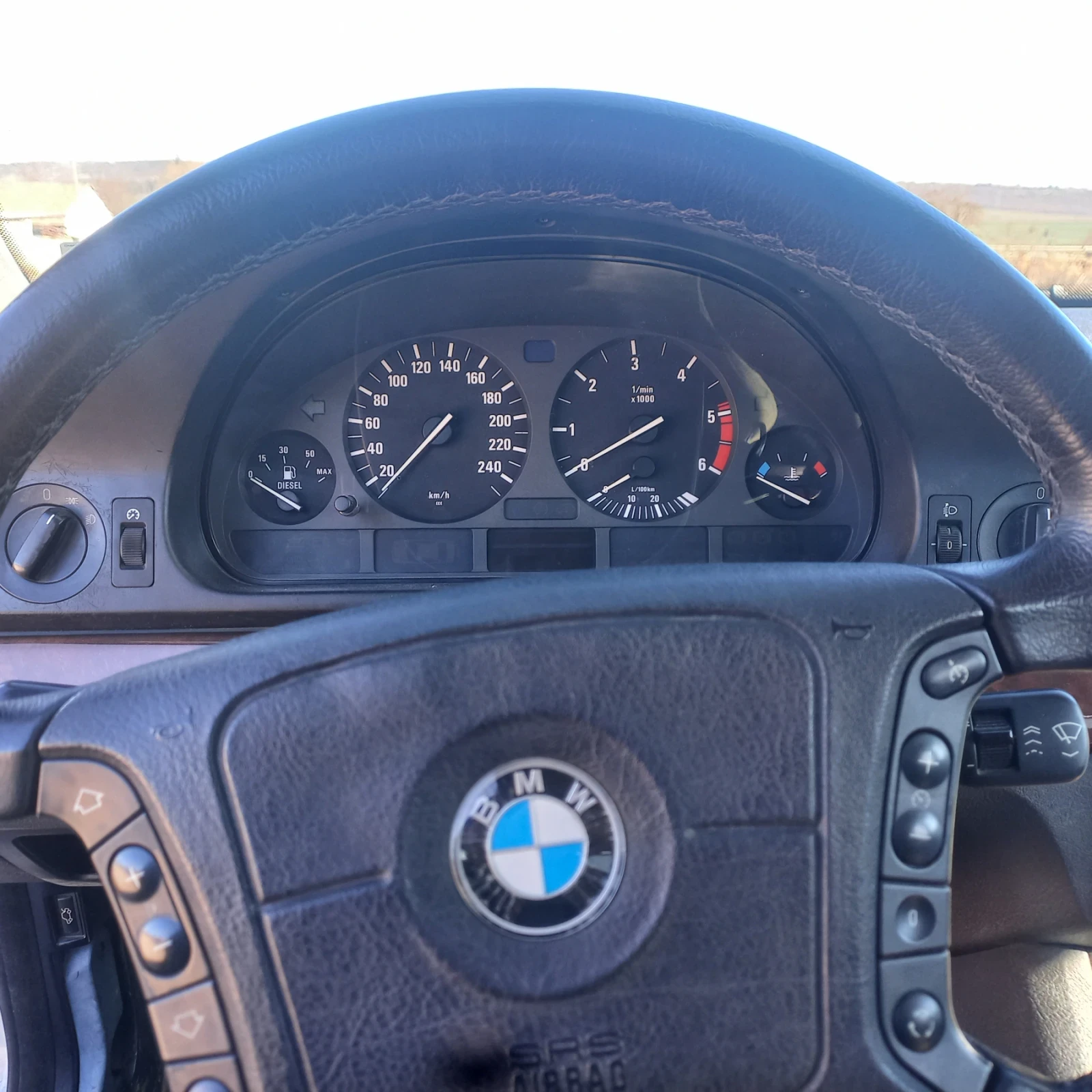 BMW 525 TDS, снимка 12 - Автомобили и джипове - 53780815