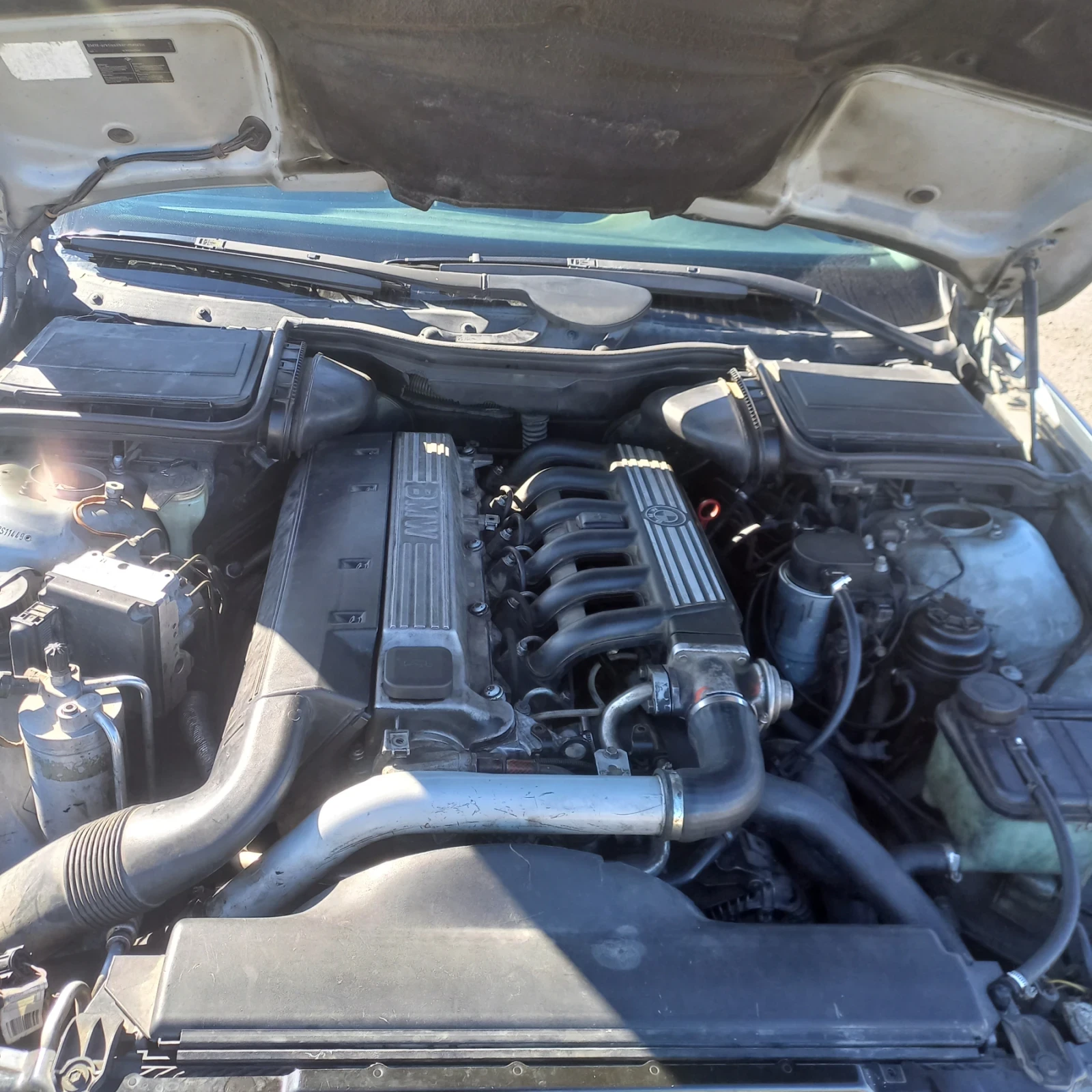 BMW 525 TDS, снимка 14 - Автомобили и джипове - 53780815