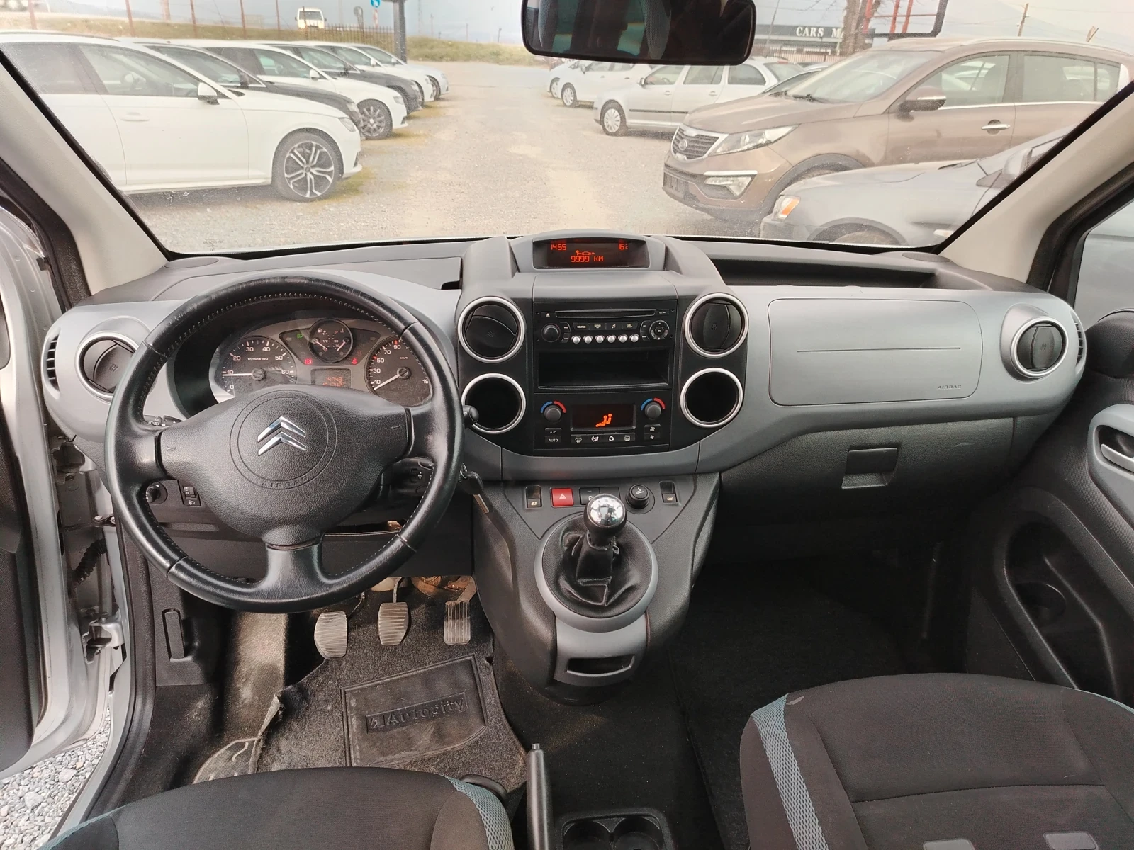 Citroen Berlingo 1.6 HDI, снимка 14 - Автомобили и джипове - 53922303