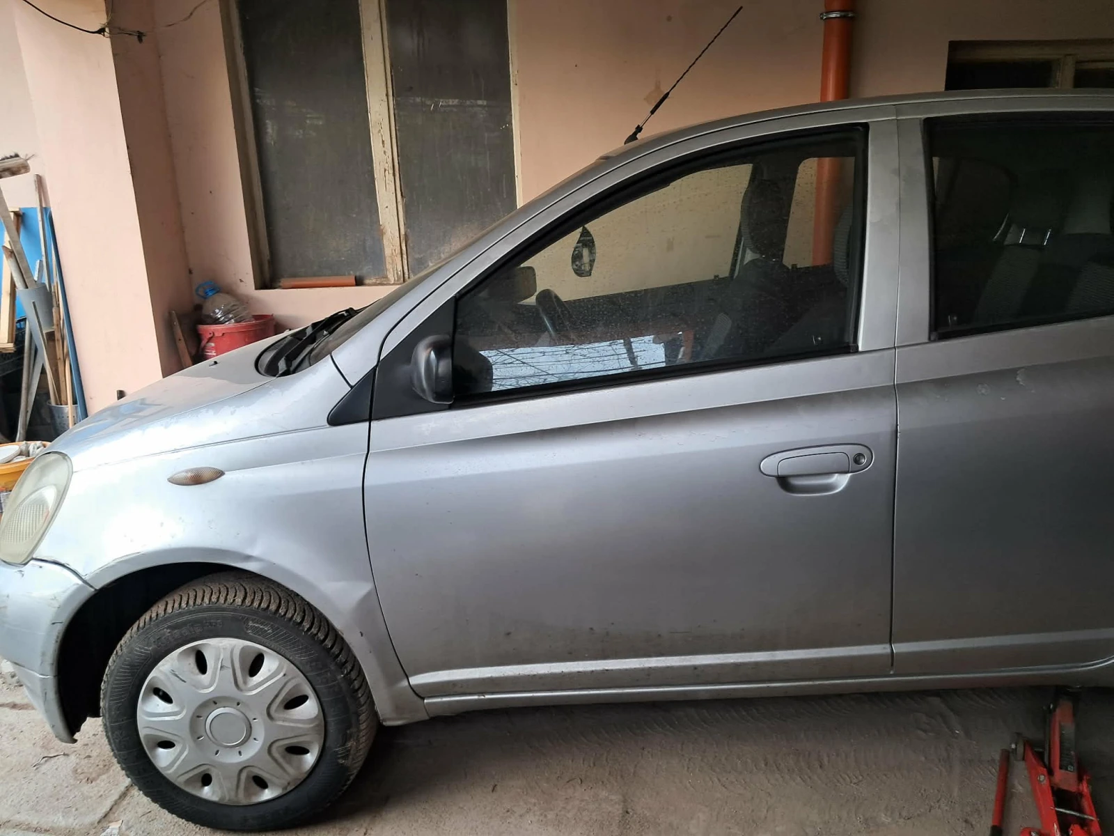 Toyota Yaris Yaris Verso (P2), снимка 3 - Автомобили и джипове - 54058640