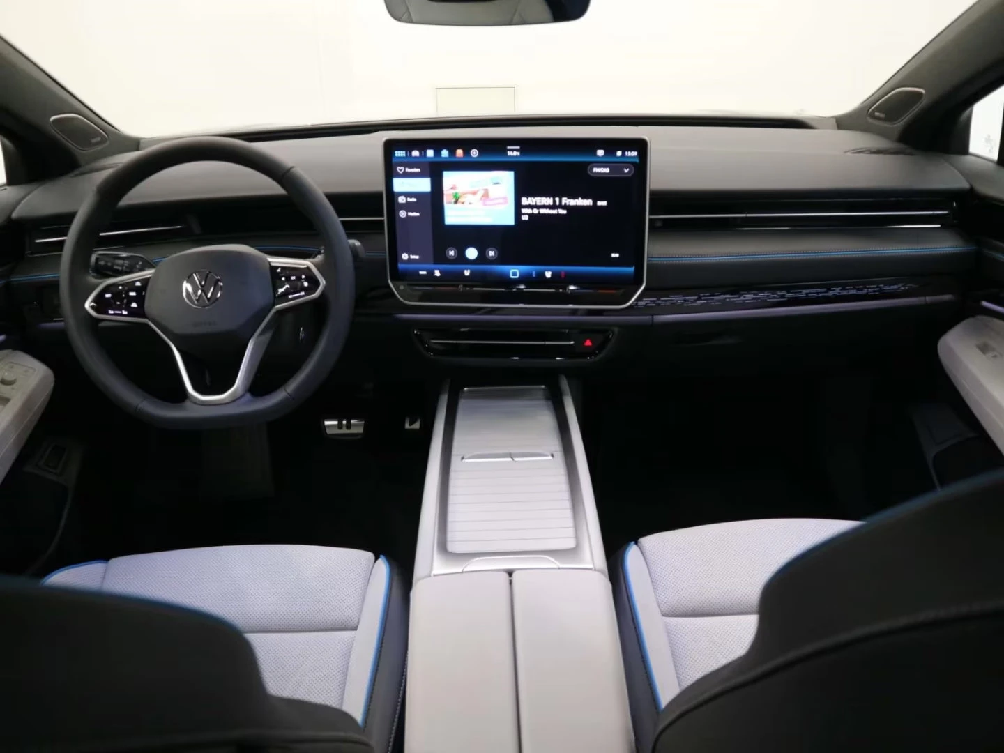 VW ID.7 PRO/286HP/MASSAGE/MEMO/360/HUD/H&K/KLESS/250q, снимка 5 - Автомобили и джипове - 54414348