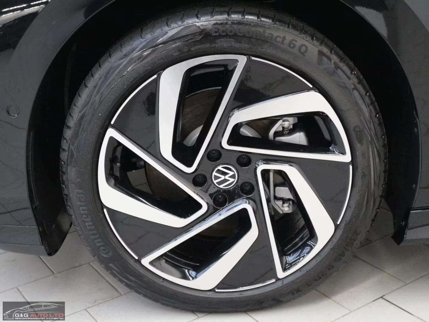 VW ID.7 PRO/286HP/MASSAGE/MEMO/360/HUD/H&K/KLESS/250q, снимка 14 - Автомобили и джипове - 54414348