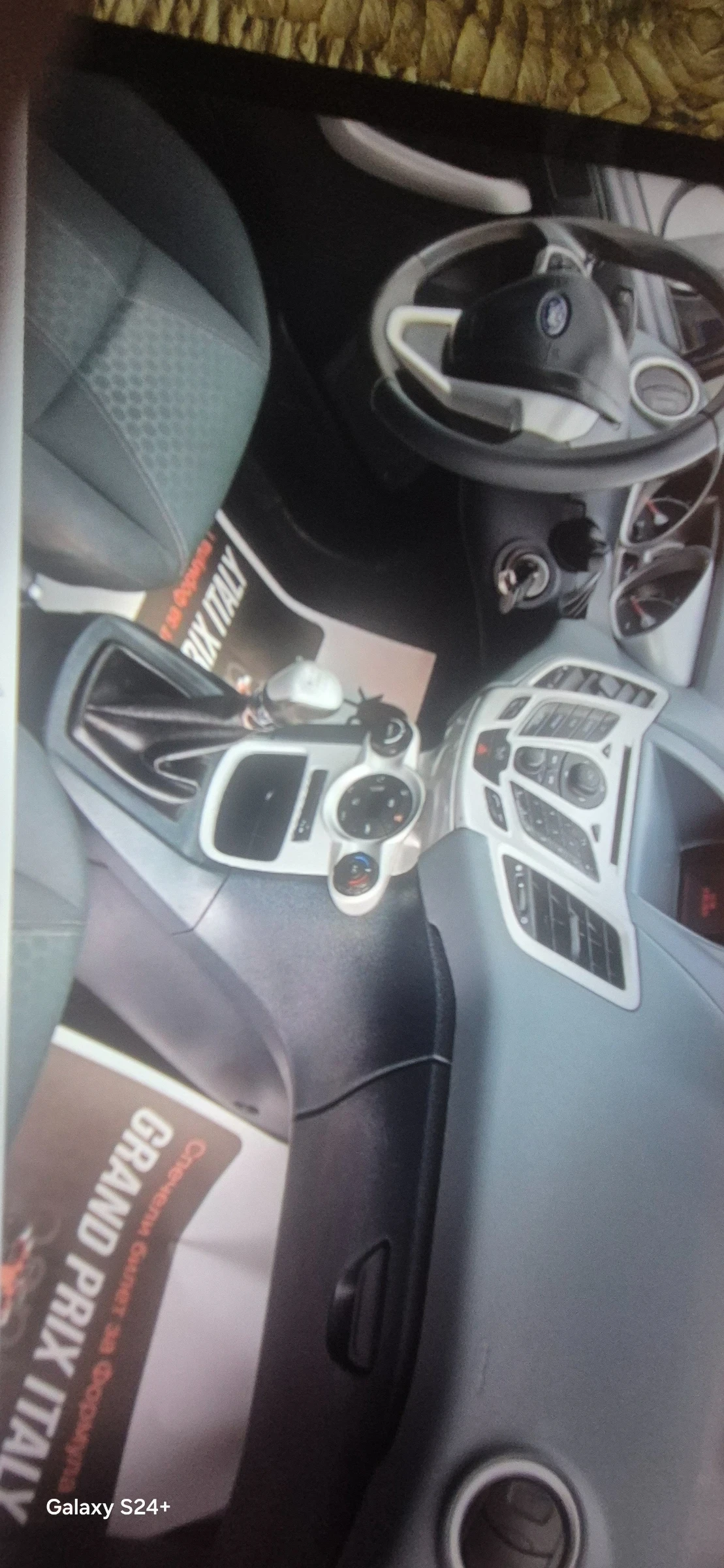 Ford Fiesta 1.4, снимка 5 - Автомобили и джипове - 54769812