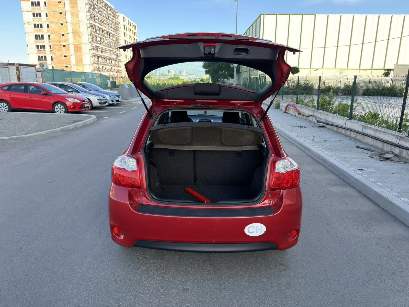 Toyota Auris 1.6i FACE, снимка 8 - Автомобили и джипове - 54842297