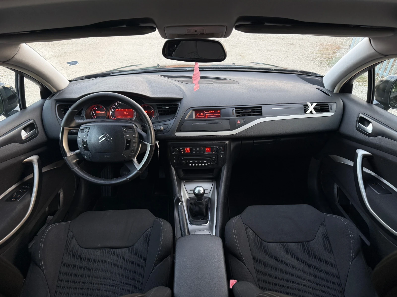 Citroen C5 * 1.6HDI * Face, снимка 7 - Автомобили и джипове - 55172124