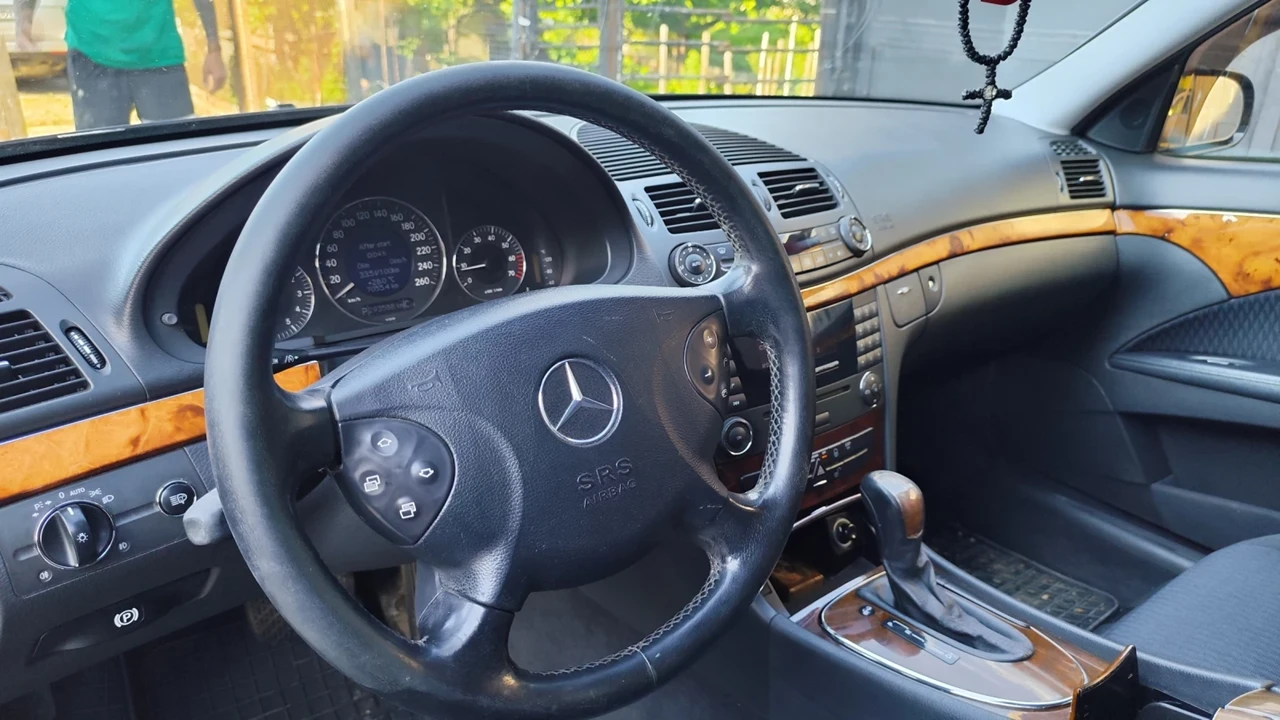 Mercedes-Benz E 240 W211, снимка 3 - Автомобили и джипове - 56069883